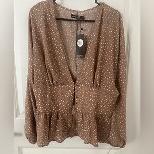 NWT Boohoo button up blouse with balloon sleeves - size 12